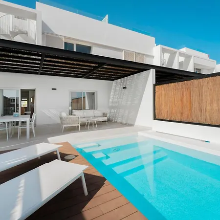 Desi Relaxing With Private Pool Willa Playa Blanca (Lanzarote)